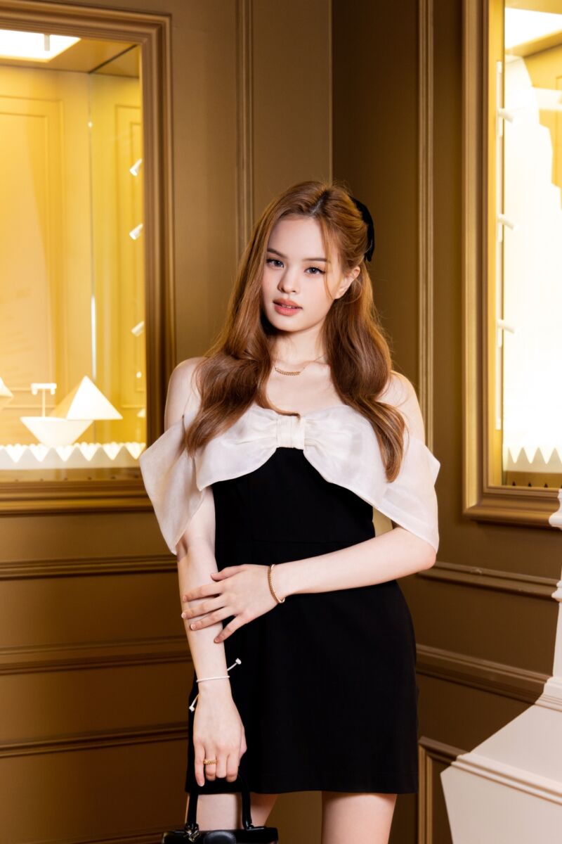 แอลลี่ - อชิรญา นิติพน Clash de Cartier