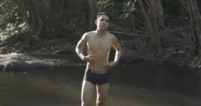 นิว ชัยพล เล่นน้ำตก