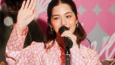 วี วิโอเลต เส้นเสียงบวม