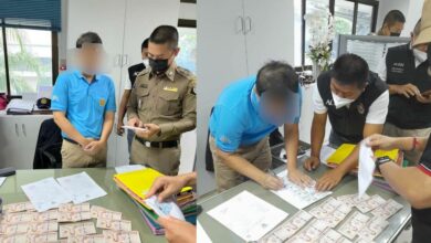 ปลัดอำเภอเรีกยรับเงิน