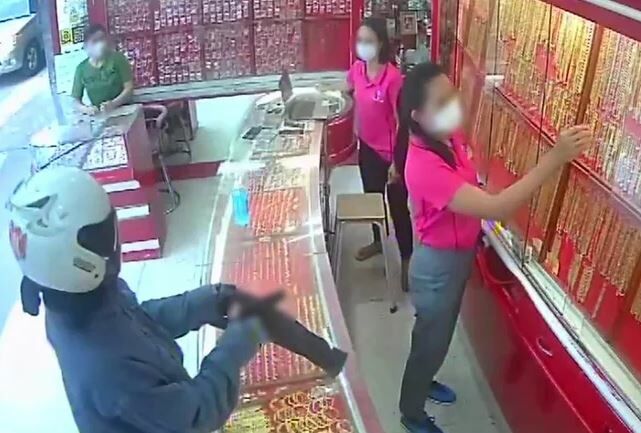 ปล้อร้านทอง หาทุนปลูกกัญชา