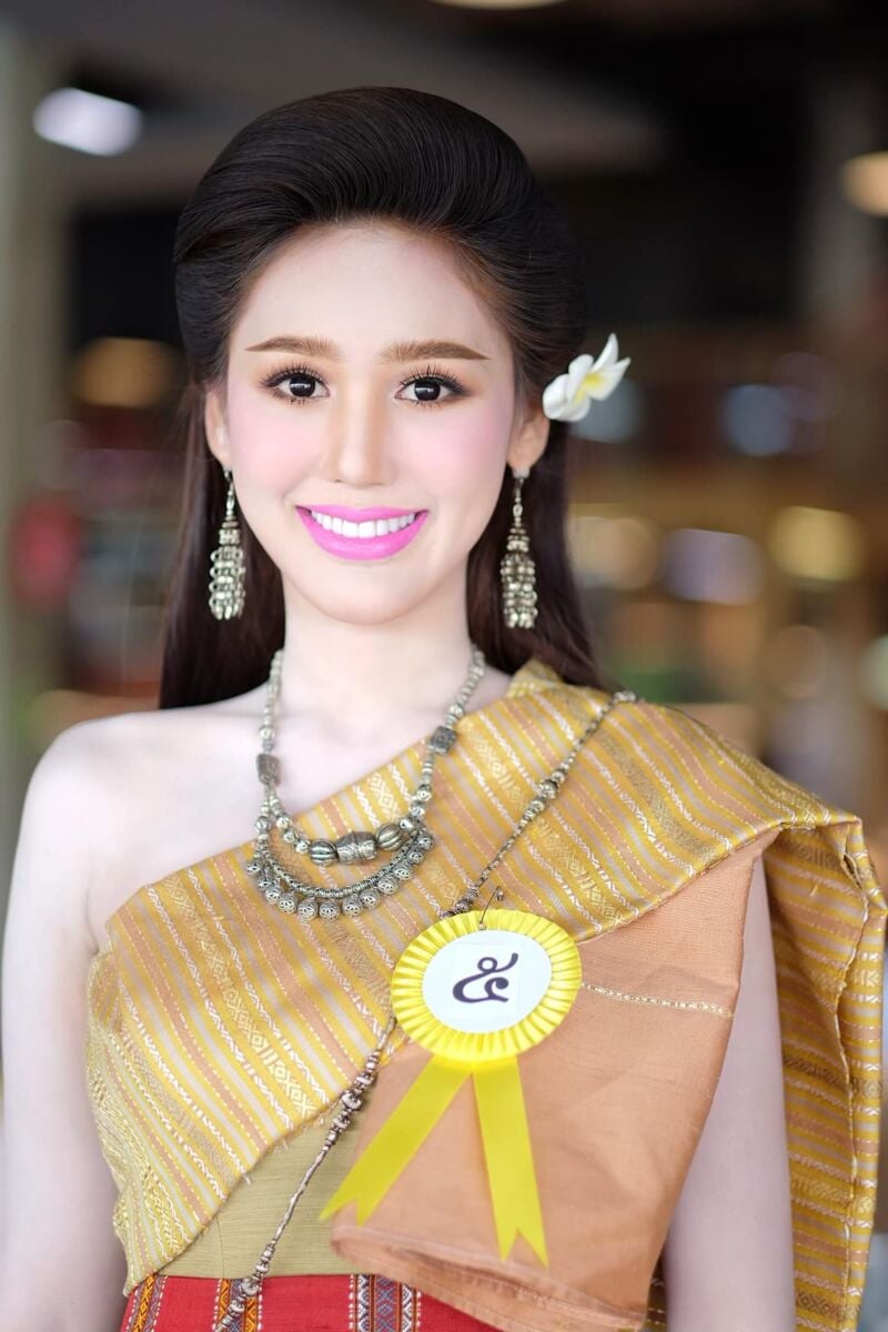 น้องพูมมี่ คนที่ช่วยพยุงโอลีฟเนยกรอบ