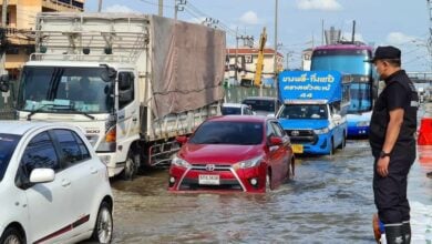 รถ เจอน้ำท่วม