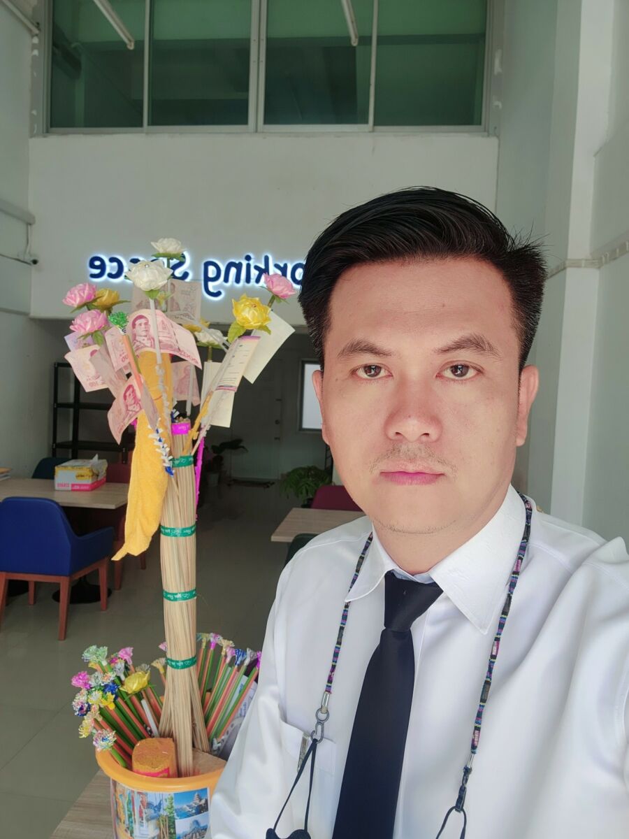 ประวัติ ทนายธรรมราช