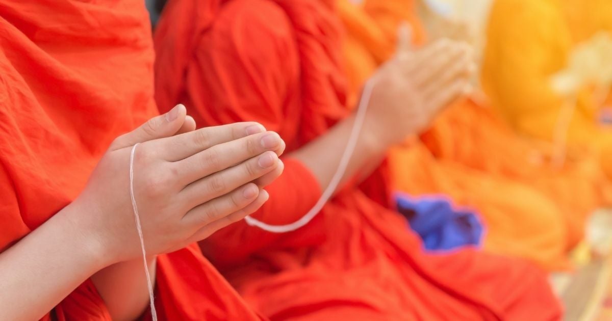 ฝันว่าสวดมนต์