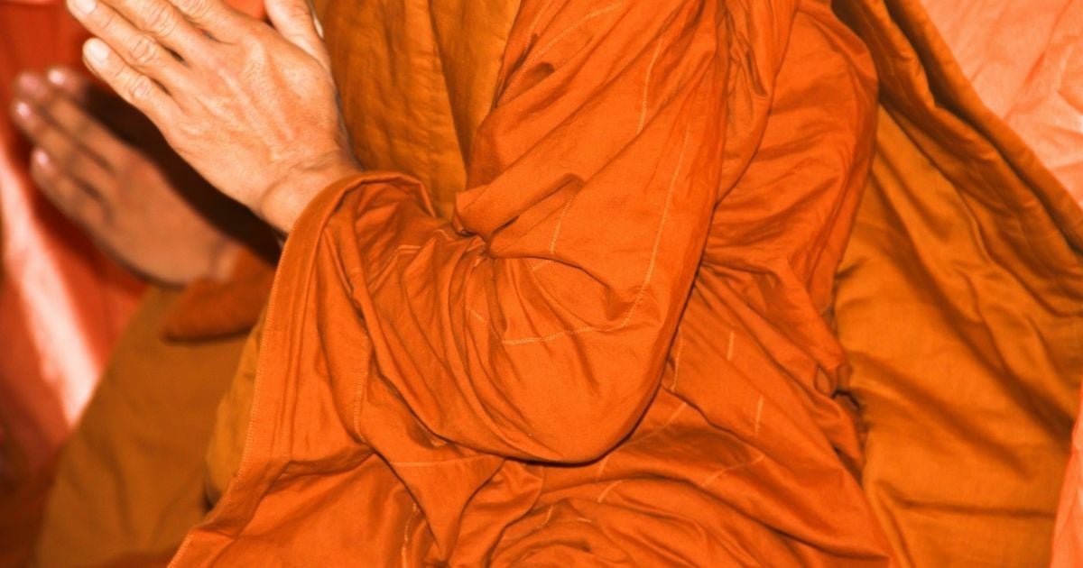 ฝันว่าสวดมนต์นะโม