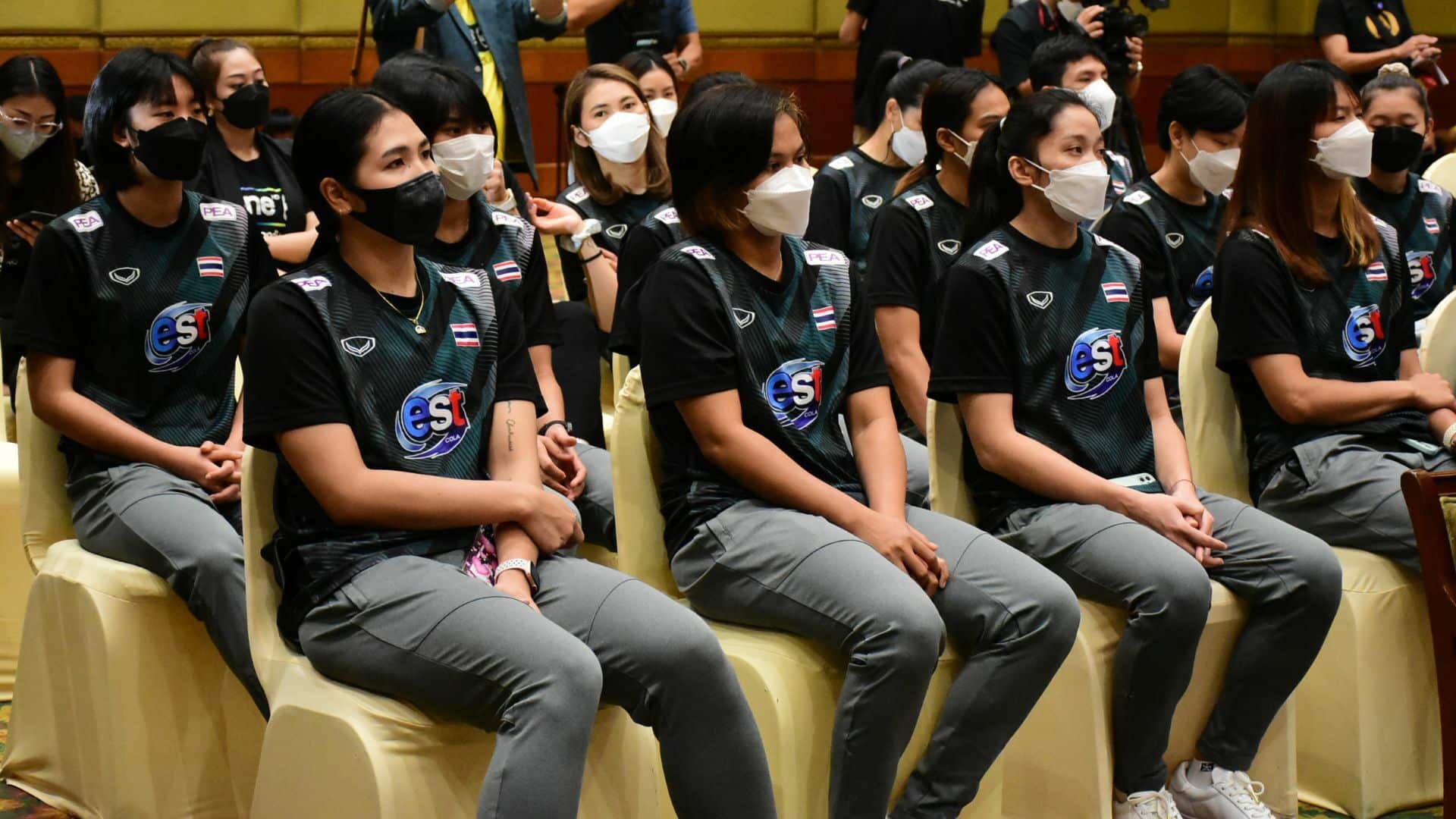 เชียร์ ทัพลูกยางสาว ช่องวัน31