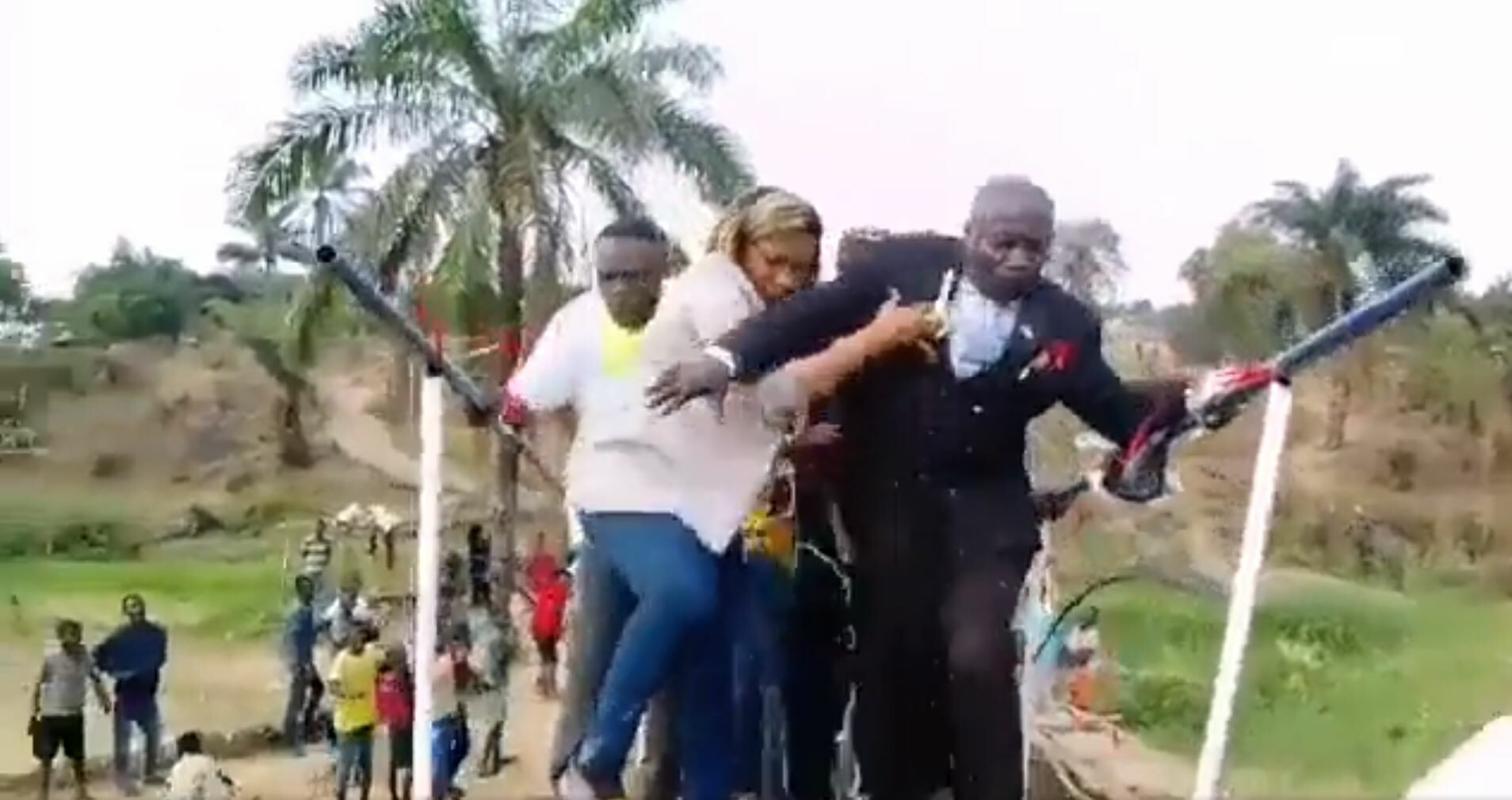 สะพานคองโก คลิปไวรัล