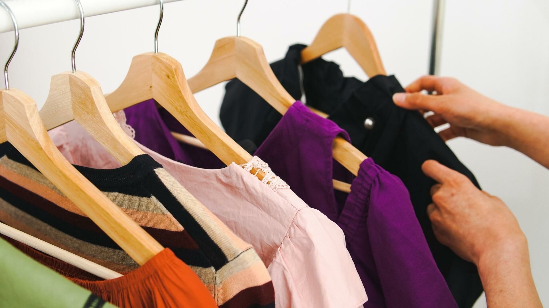 สีเสื้อมงคล ตุลาคม 2565