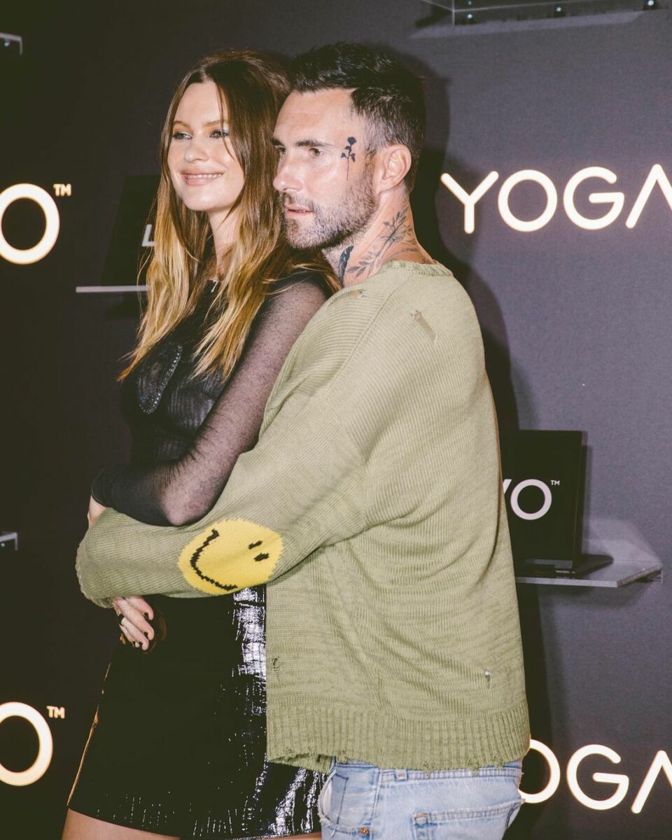 อดัม maroon5 เล่นชู้