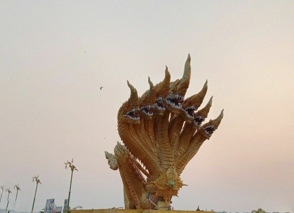 ดูบั้งไฟ พญานาค ลานนาคาเบิกฟ้า