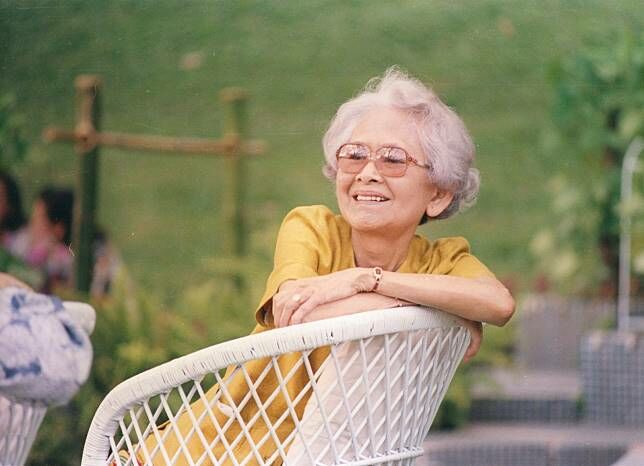 21 ตุลาคม สมเด็จพระศรีนครินทราบรมราชชนนี