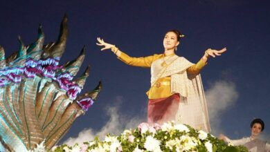 แพนเค้ก เขมนิจ รำบวงทรวงบั้งไฟพญานาค