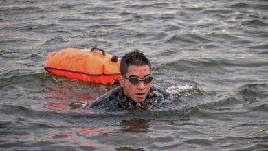 โตโน่ ว่ายข้ามโขง ขออนุญาต