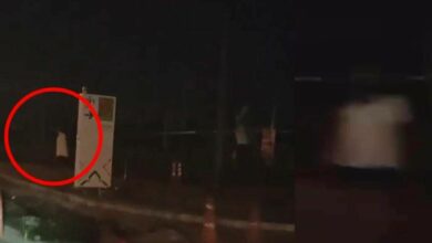 คลิปคนยืนริมถนน บ้านดอนบม