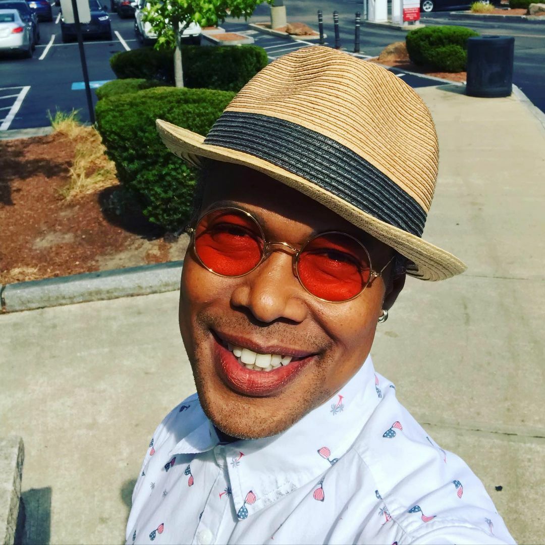 มอริส เค ผ่าตัดเอ็นข้อมืออักเสบ