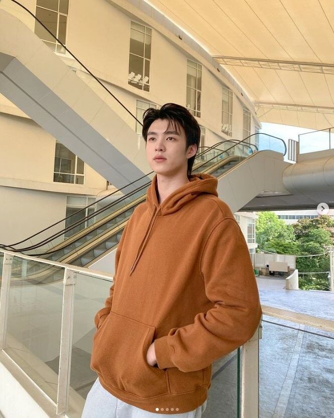 มีน นิชคุณ ขจรบริรักษ์