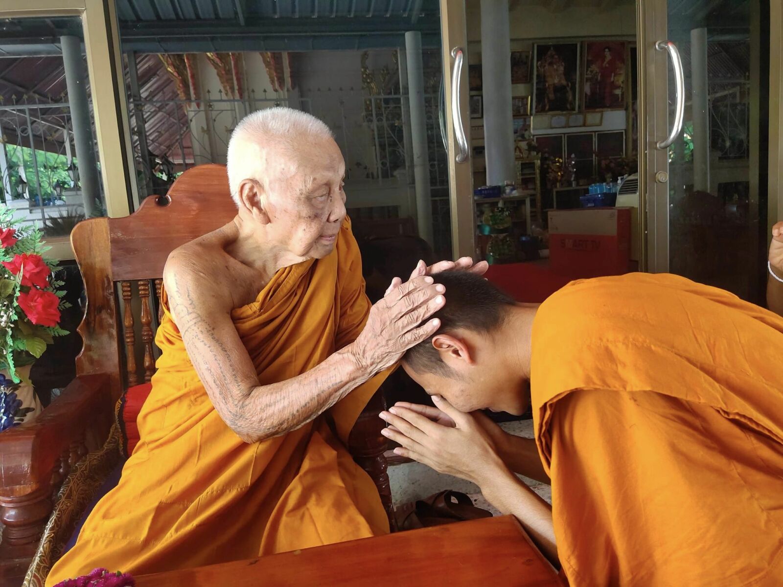 หลวงพ่อสุคนธ์