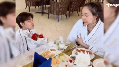 อาสัว มอบดอกไม้ช่อใหญ่ง้อ _มายมิ้นท์_