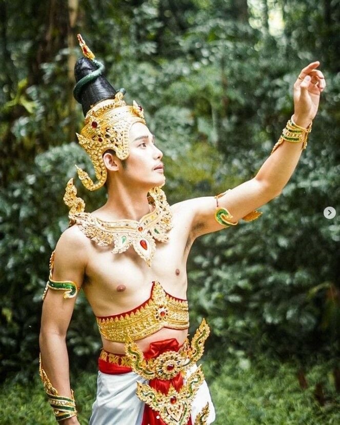 นุกเกอร์ กฤษกร ประวัติ