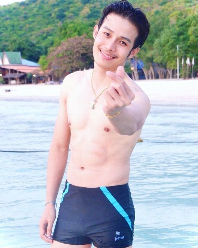 นุกเกอร์ กฤษกร ประวัติ