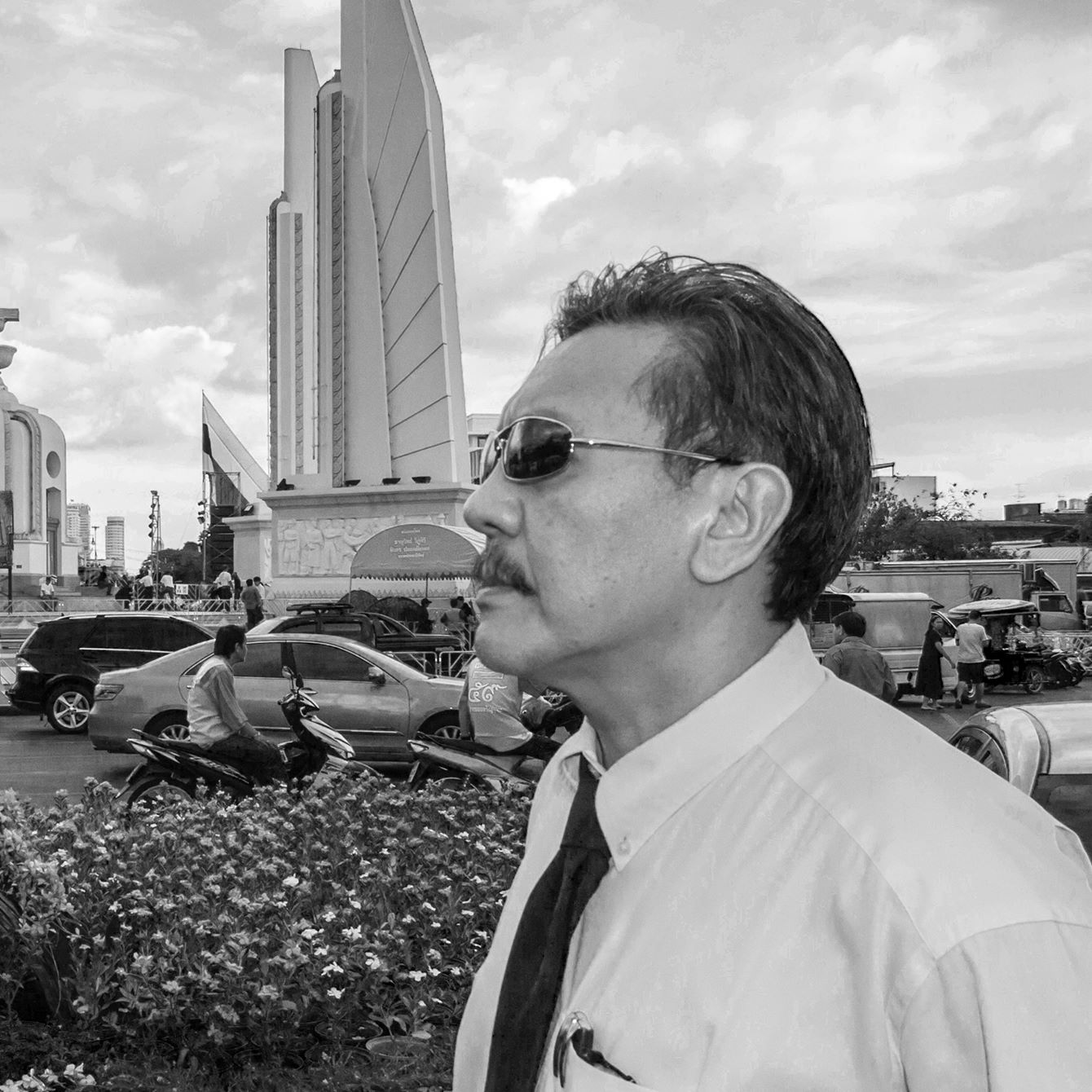 ประวัติ ชูวิทย์ กมลวิศิษฎ์