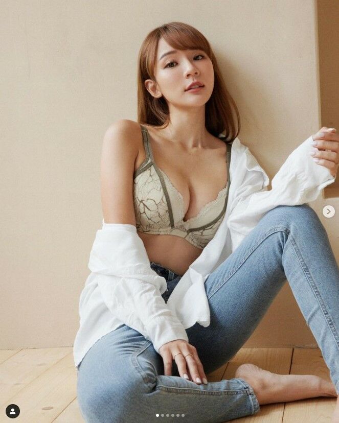 ลิซ่า ไต้หวัน บัวขาว