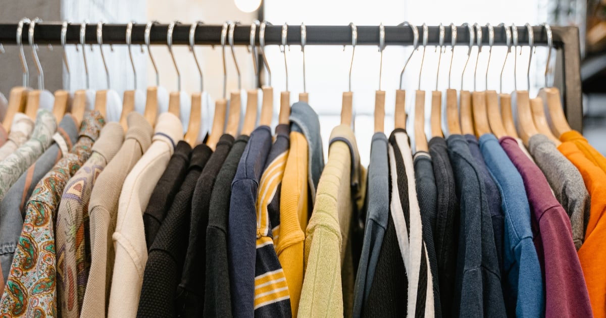 หวยออกวันพุธใส่เสื้อสีอะไร 1 3 66