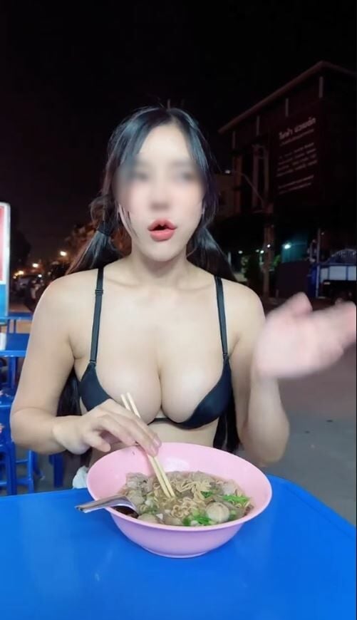 เน็ตไอดอลลาว