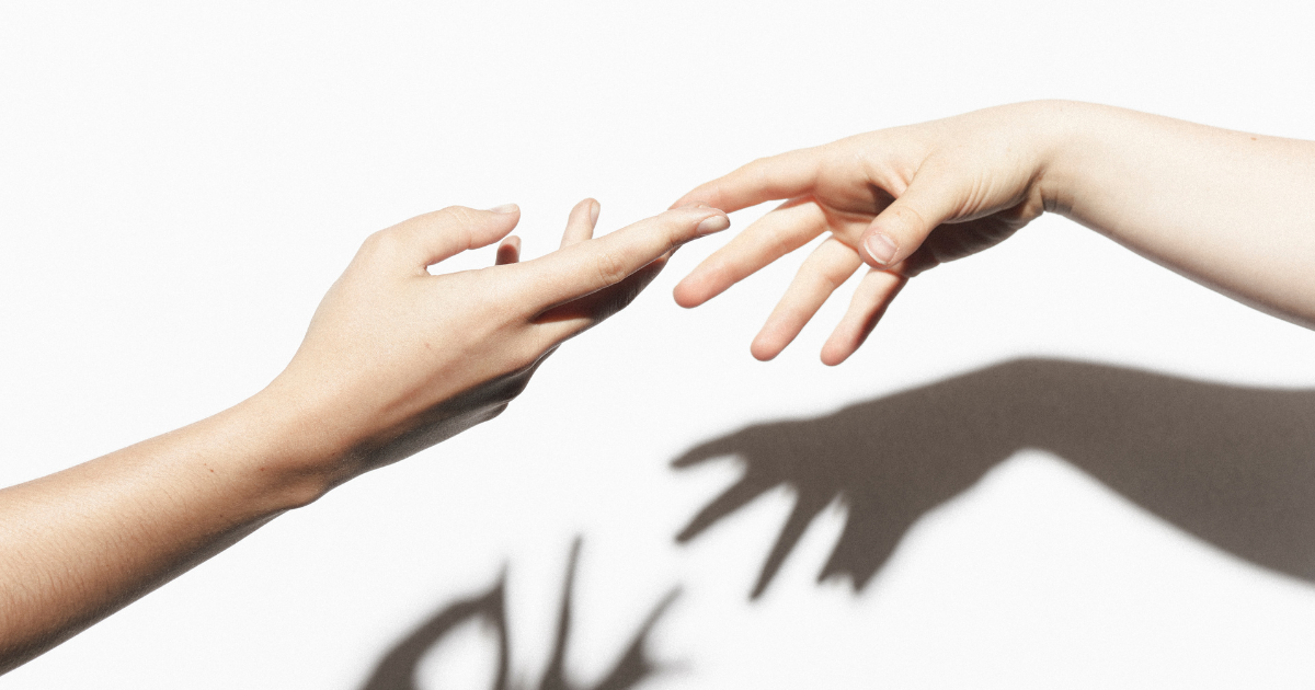 จับมือแฟนยังไง เกี่ยวนิ้ว