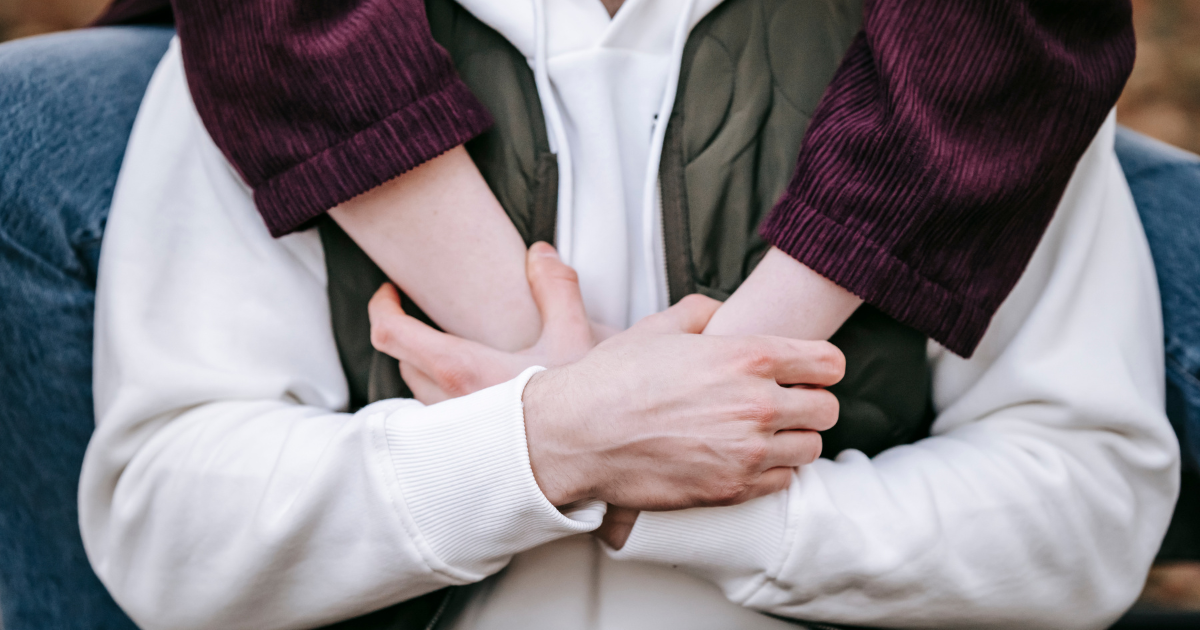 จับมือแฟนยังไง โอบไหล่