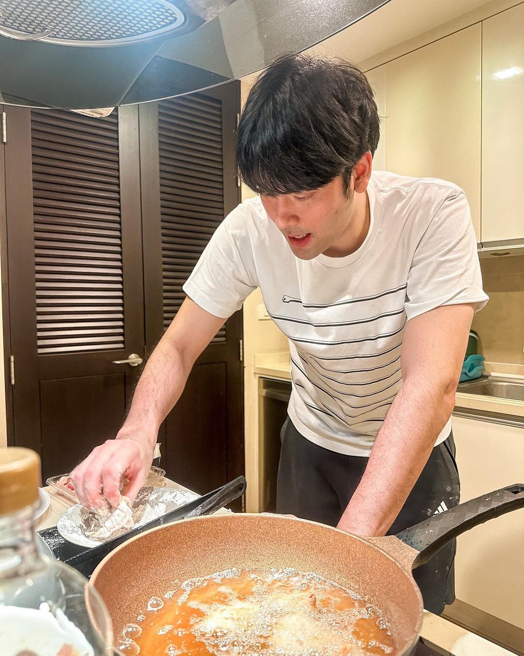 บอม ธนิน ฟาดสมาคมเทนนิส