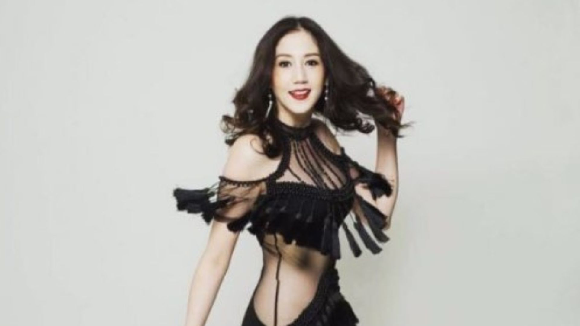 ประวัติ เจมี่ บูเฮอร์