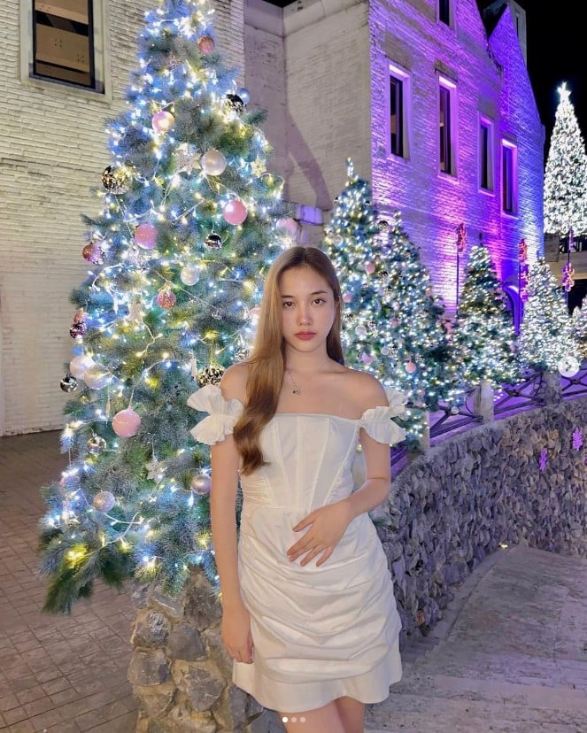 ฟรีน สโรชา ประวัติ