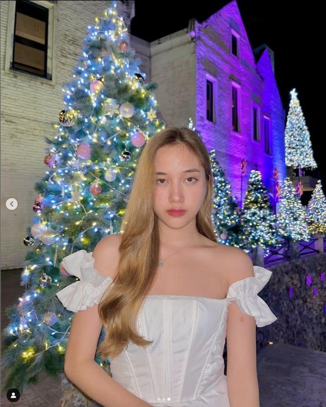 ฟรีน สโรชา ประวัติ