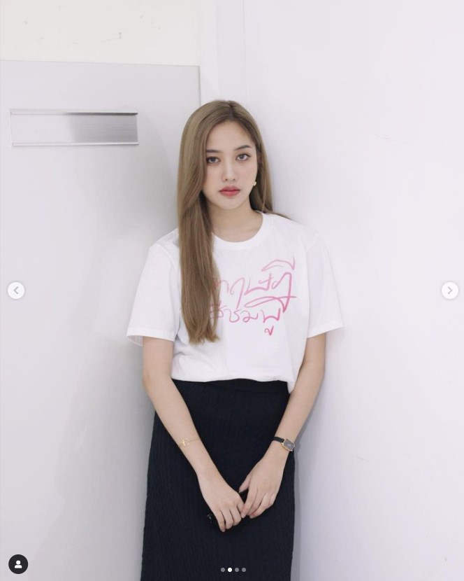 ฟรีน สโรชา ประวัติ