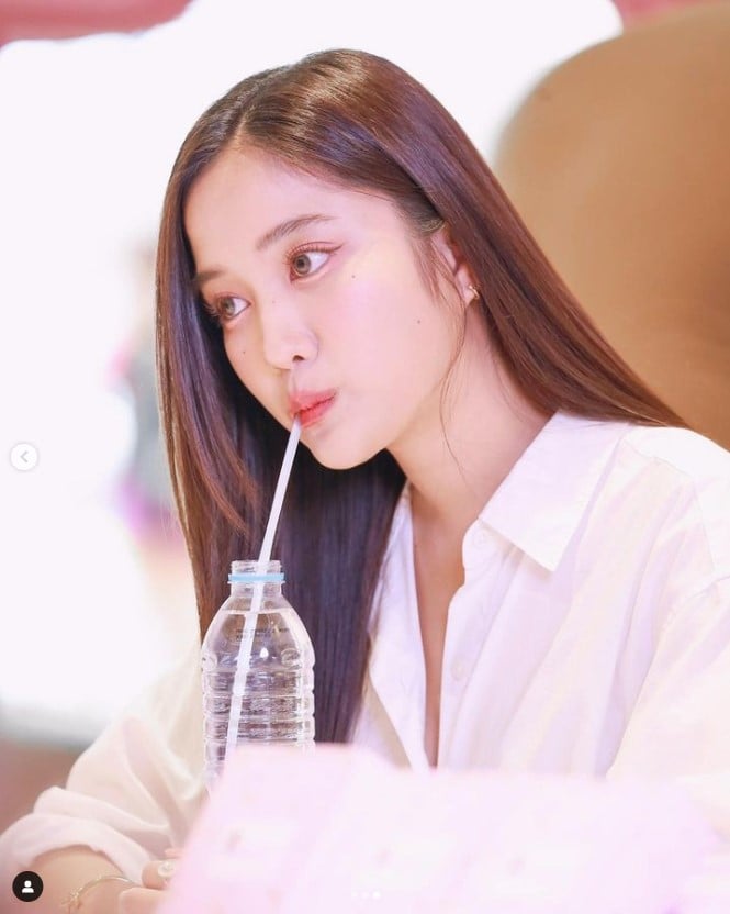 ฟรีน สโรชา ประวัติ