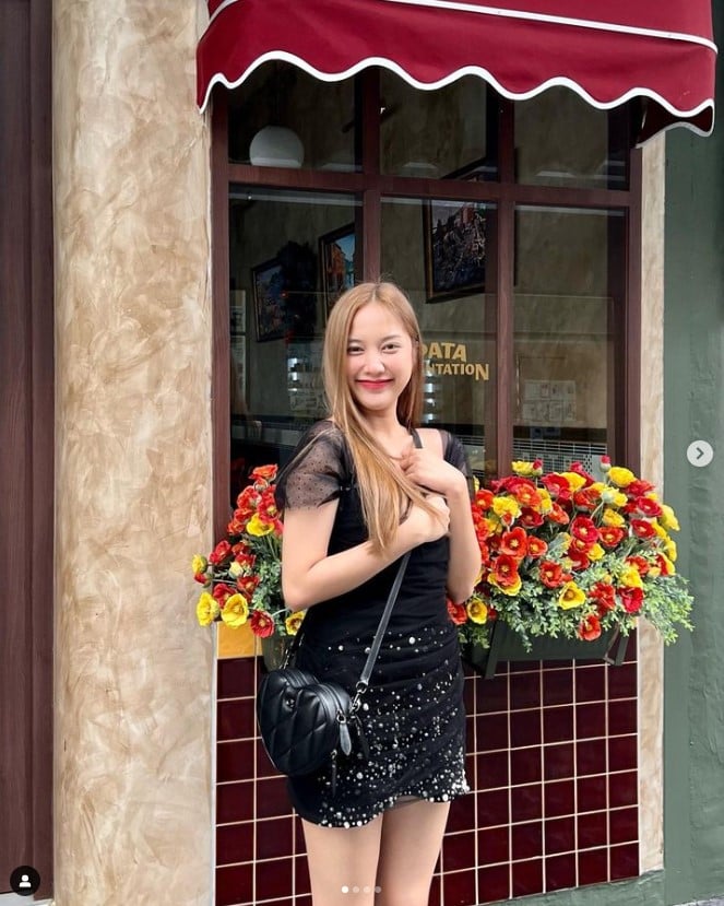 ฟรีน สโรชา ประวัติ