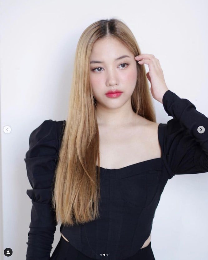 ฟรีน สโรชา ประวัติ