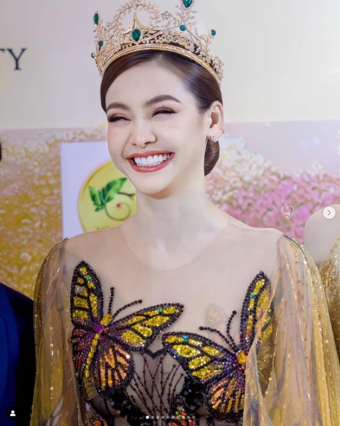 อิงฟ้า แอนนา เสือ
