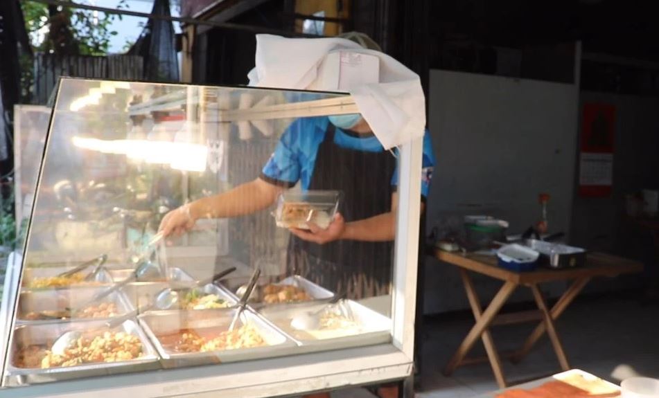 เจ้าของร้านข้าวแกง