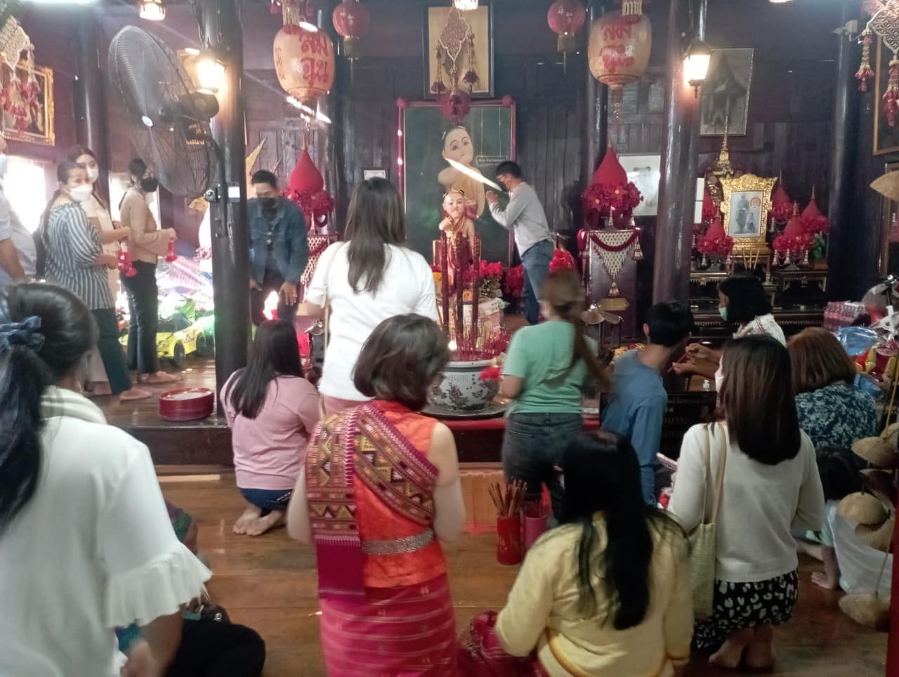 ไอ้ส้มฉุน วัดทรงเสวย