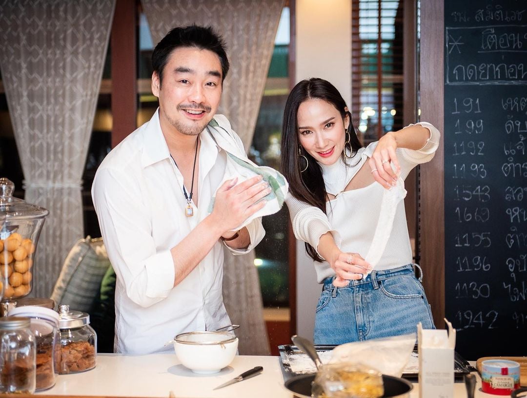 ไฮโซพก อยู่กับใคร