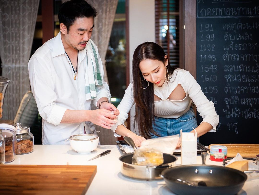 ไฮโซพก อยู่กับใคร