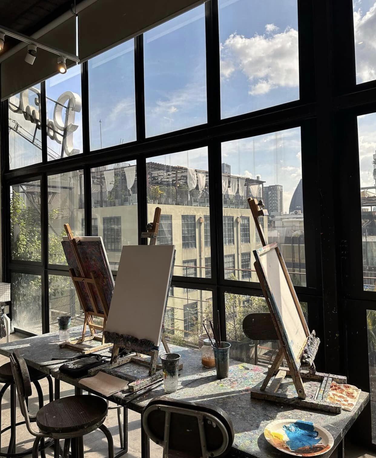 Paint Bar สถานที่ถ่ายรูปรับ 14 กุมภาพันธ์ 2566