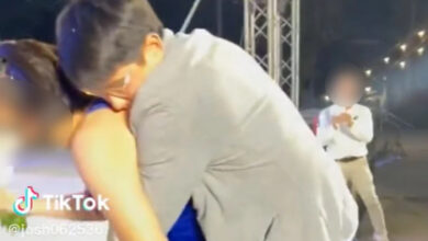 สาวชุดน้ำเงิน น้ำ รพีภัทร กอด