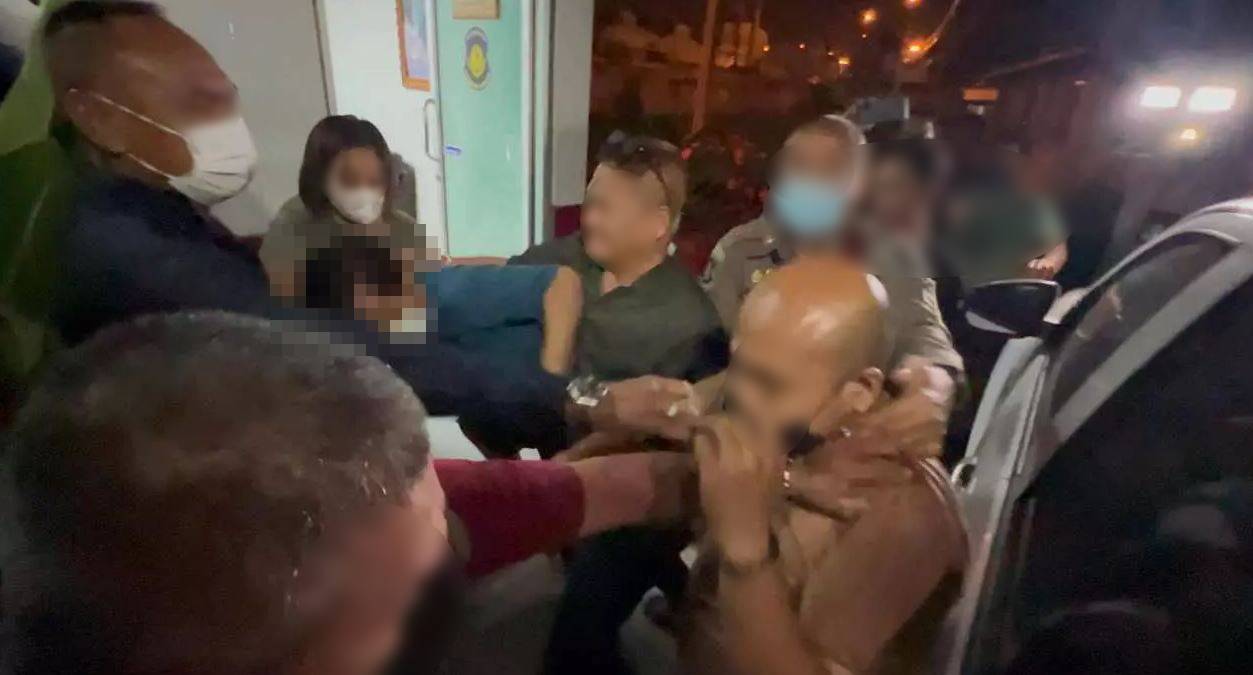 ชกครูสอนขับรถ