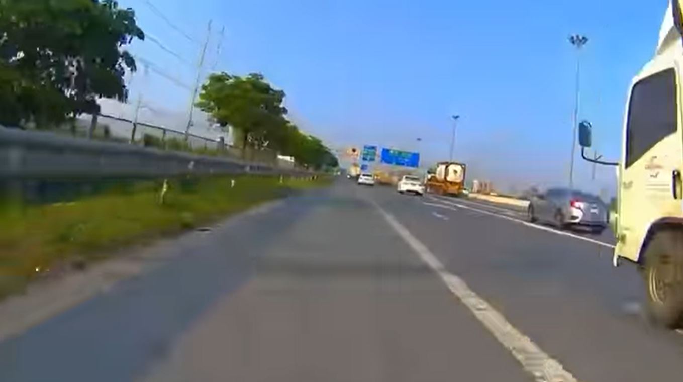 ชนตำรวจทางหลวง