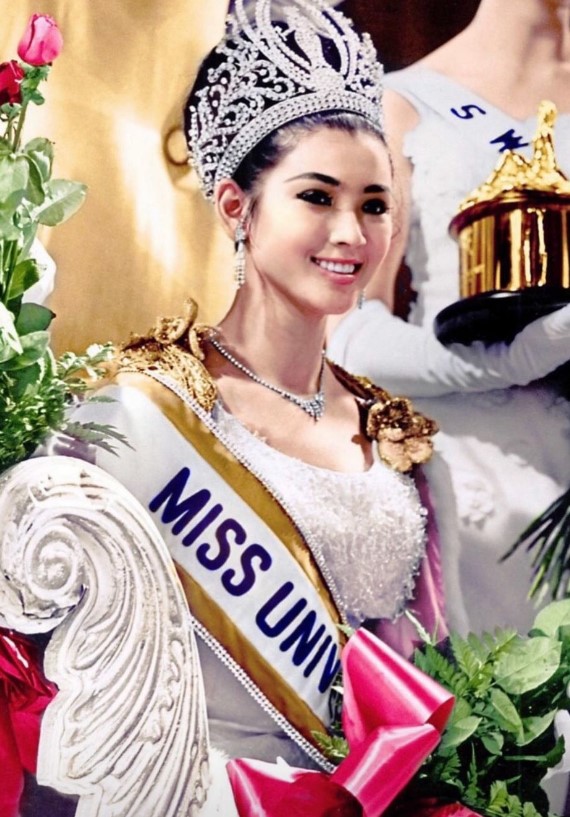 ภาพ ปุ๊ก อาภัสรา อดีตนางงามจักรวาล