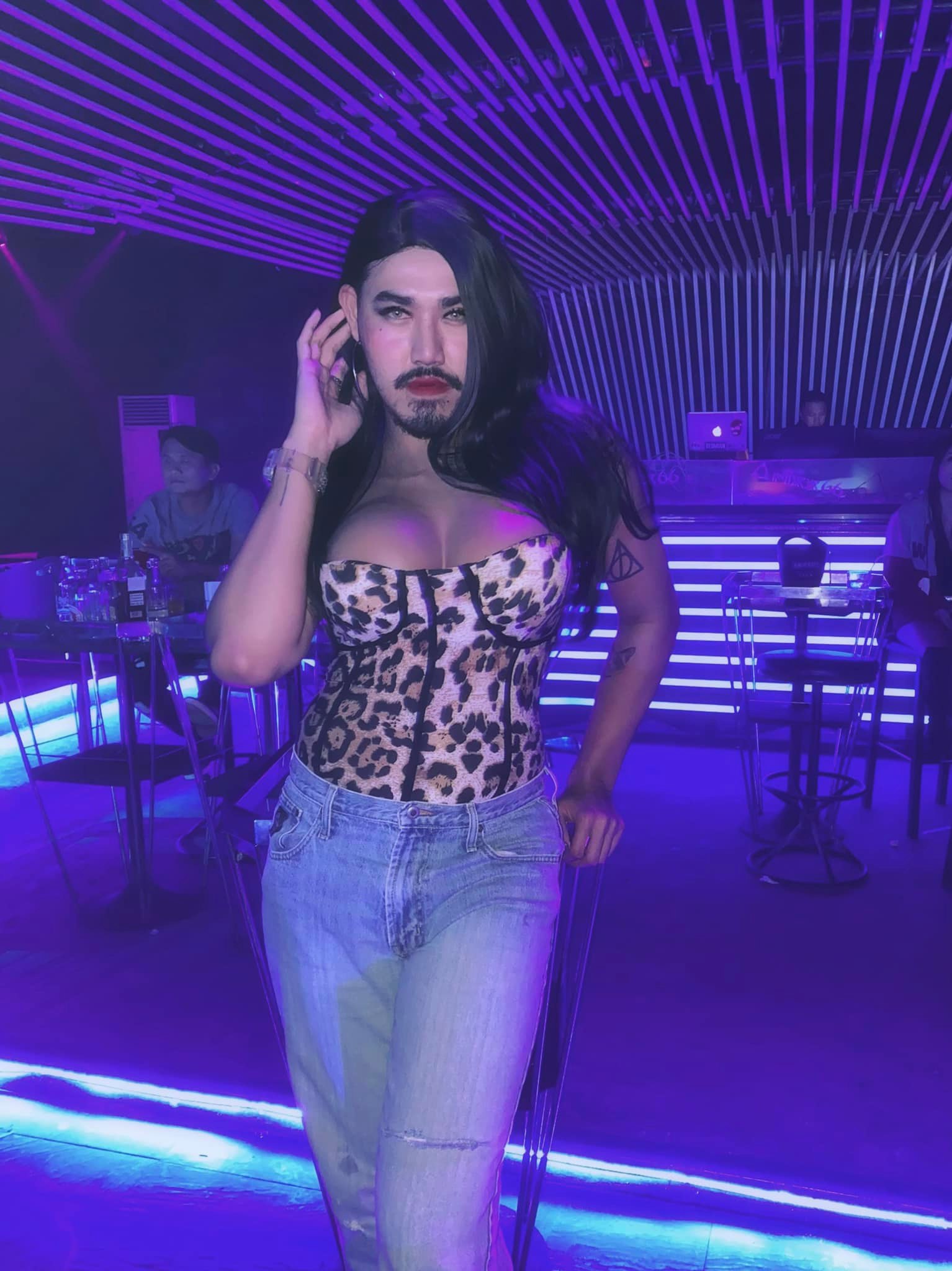 ม้าม่วง แจ้งจับ